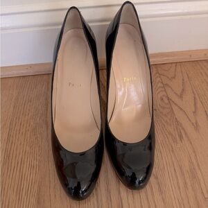 Size 40 - Christian Louboutin 3.5 in pump